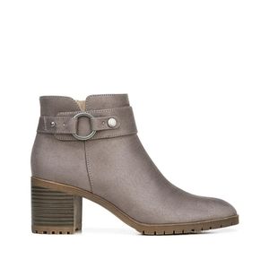 Lifestride miranda ankle faux leather boot